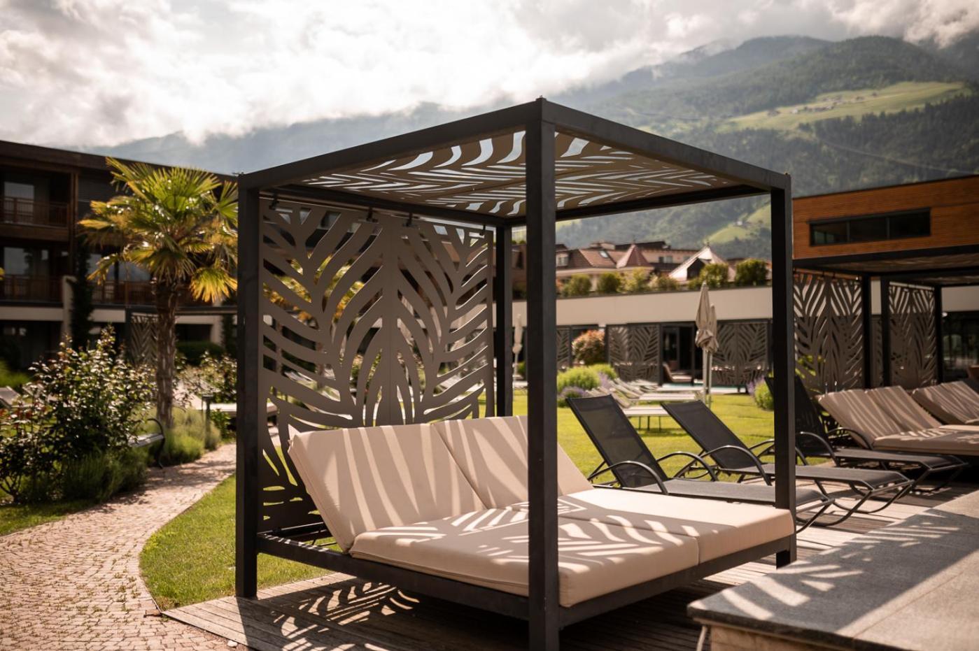 Sonnen Resort Натурно Екстер'єр фото